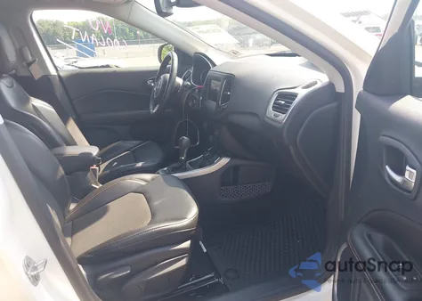 2020 Jeep Compass Latitude 4X4 from USA, damaged, VIN 3C4NJDBBXLT168695